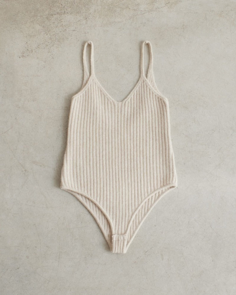 Leap Roberta, Ecru, Body