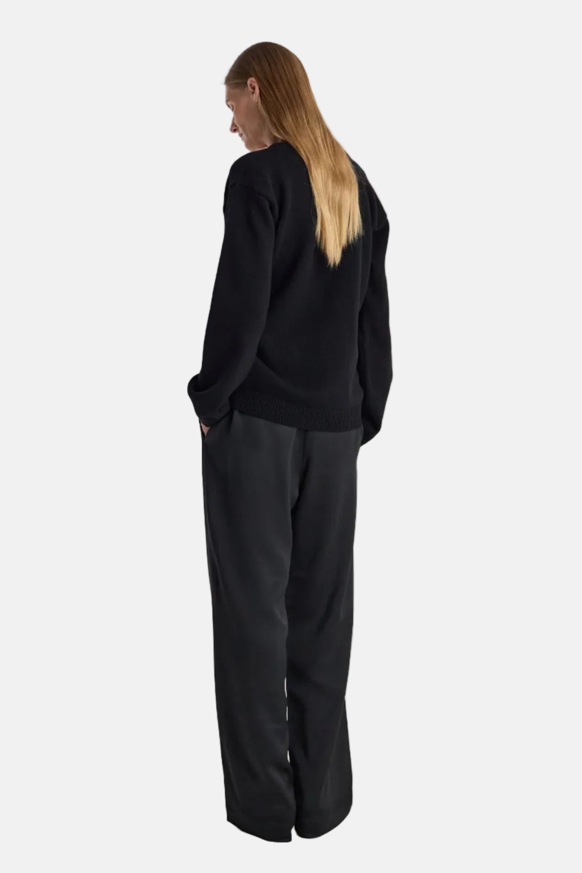 Róhe Off-Shoulder Wrap Cardigan in Black, Ansicht 6