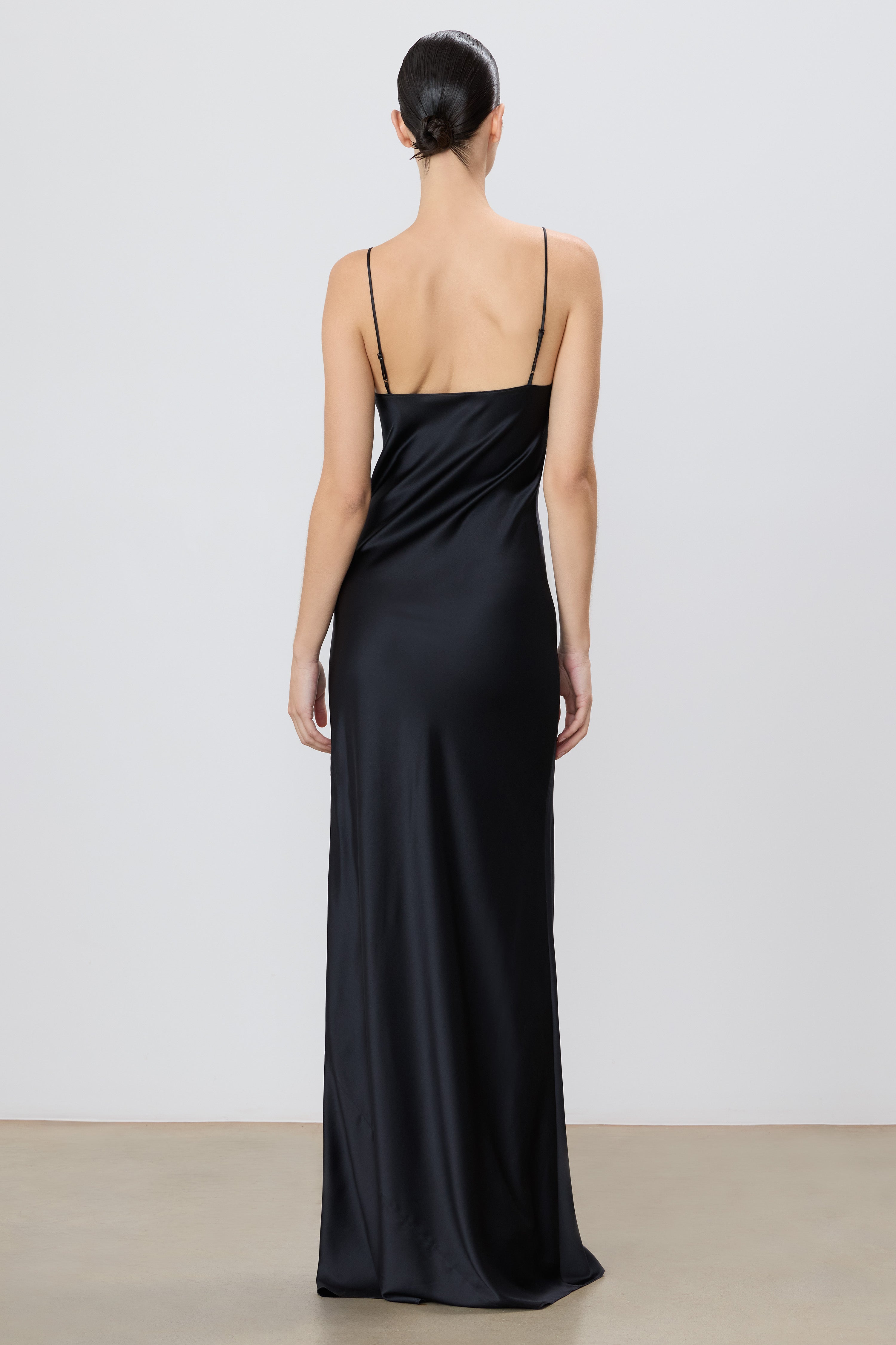 Éterne Mila, Schwarz, Kleid