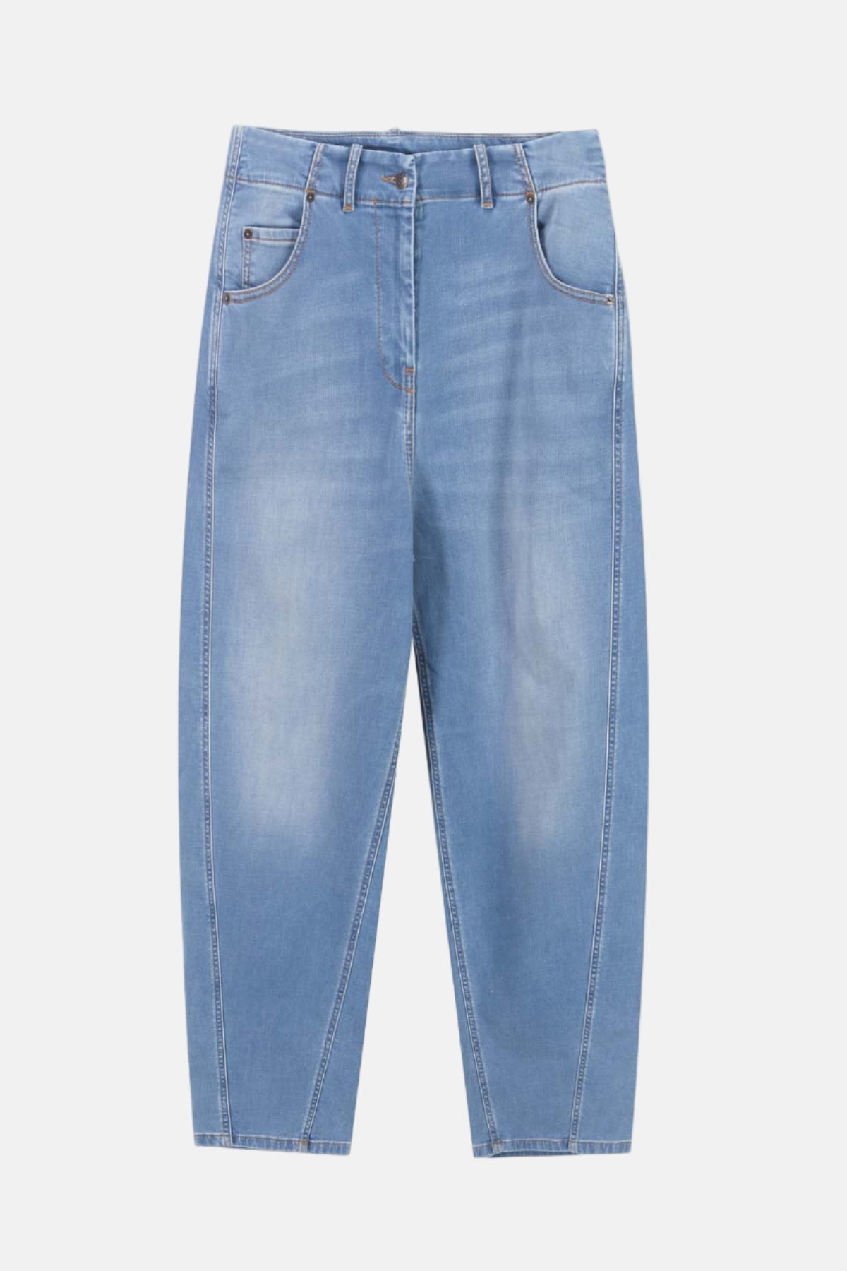 8PM Biarritz Jeans in hellem Denim, Vorderansicht mit charakteristischen Nahtdetails.