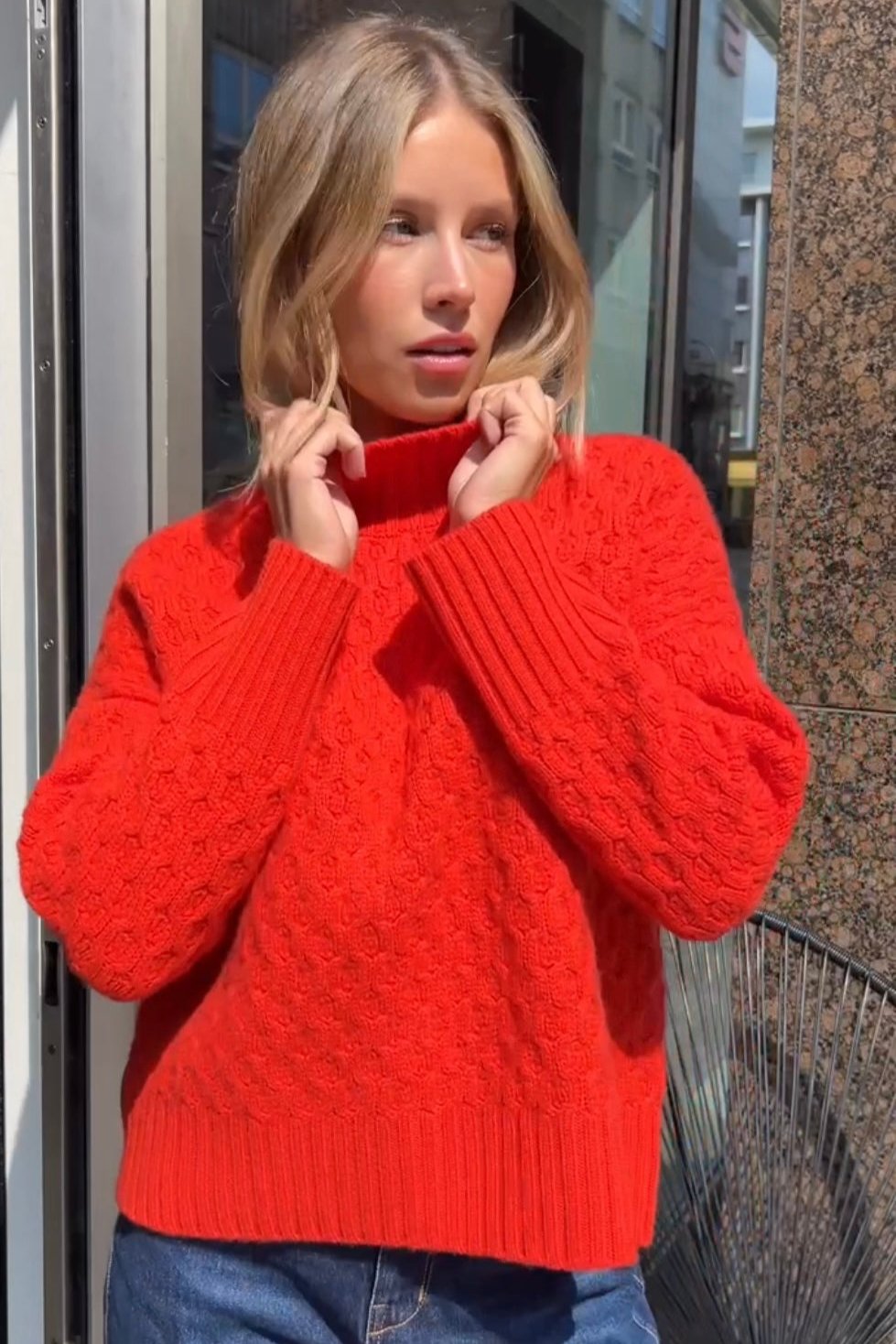 KUJTEN Gakuto, Orange rose, Rollkragen