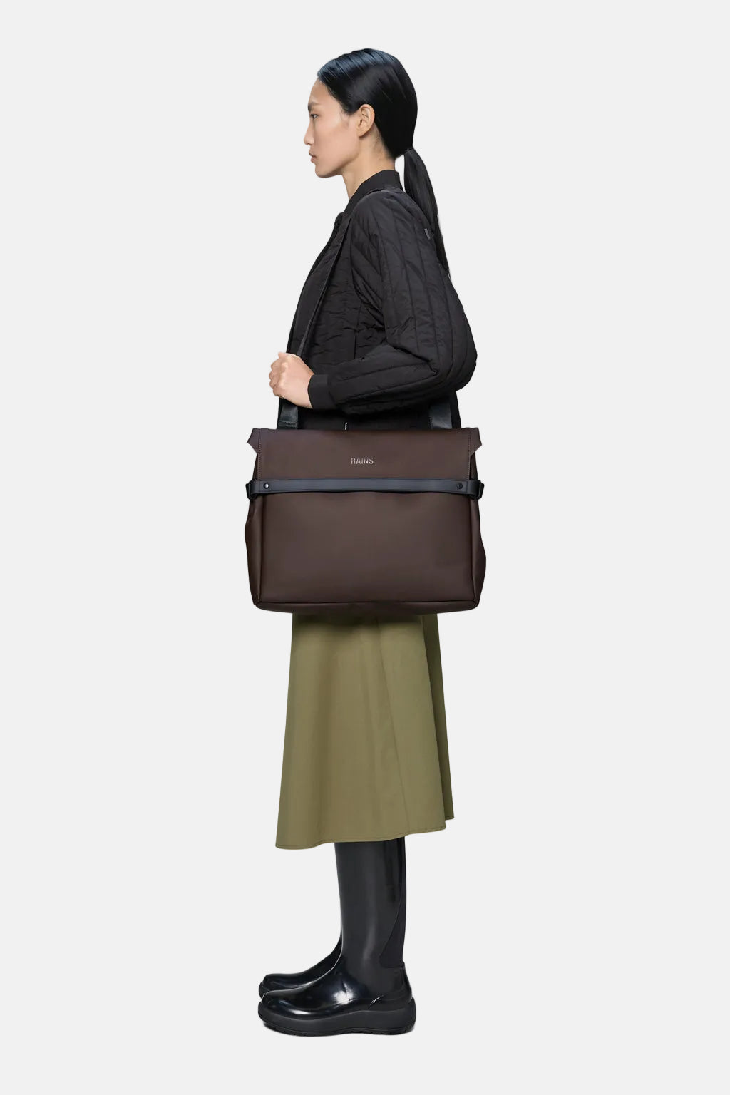 Rains OTG Messenger Bark Bag W3 Tasche in Braun – Ansicht 2