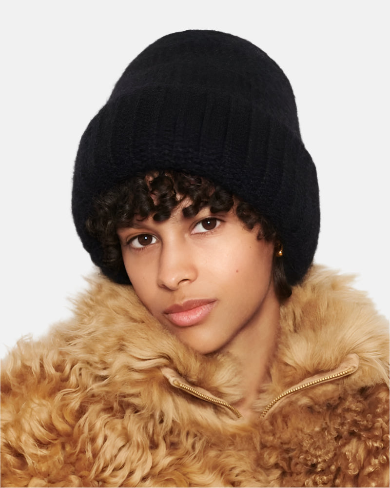 Jess, Black, Beanie