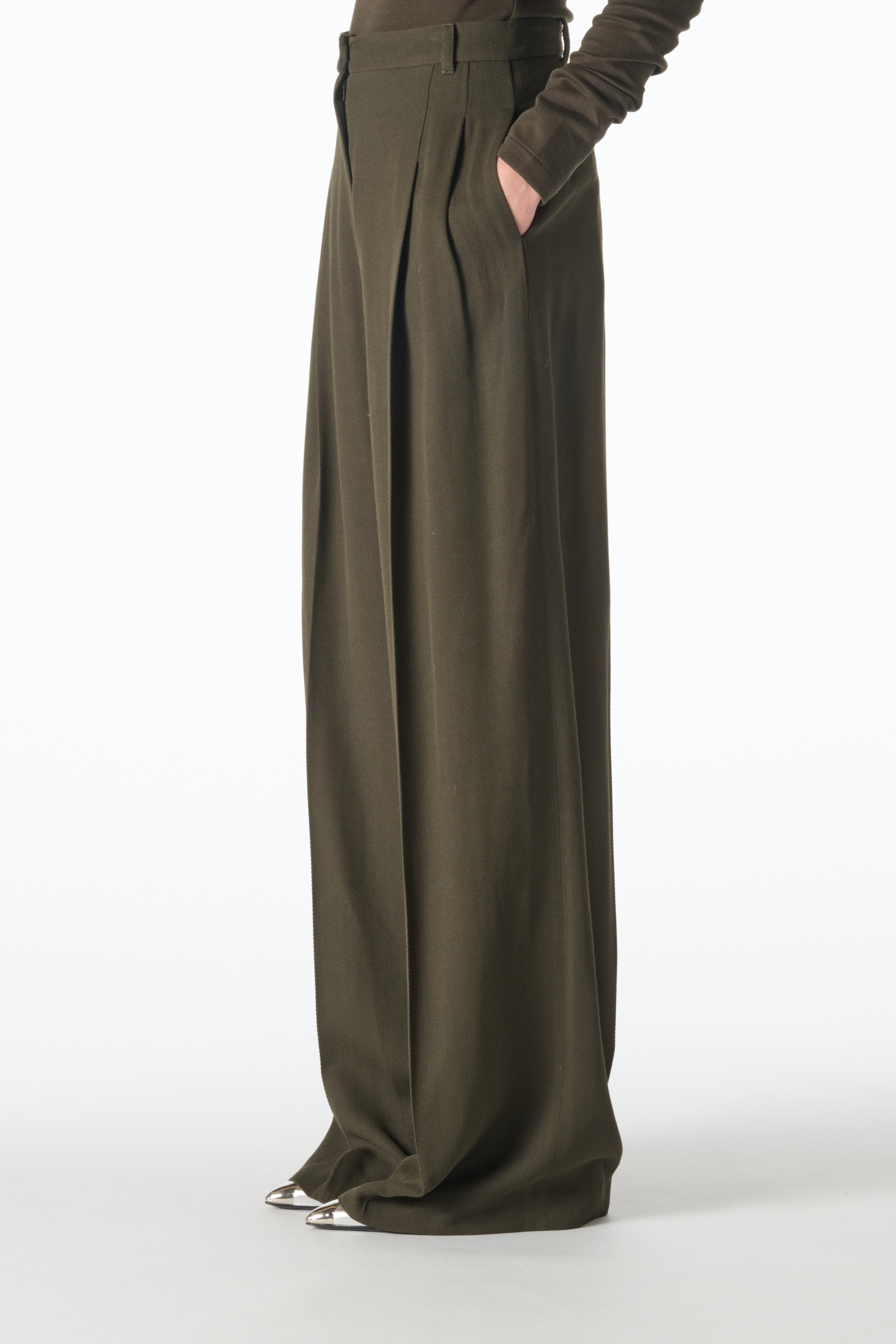 IRO Pallia, Army Green, Hose