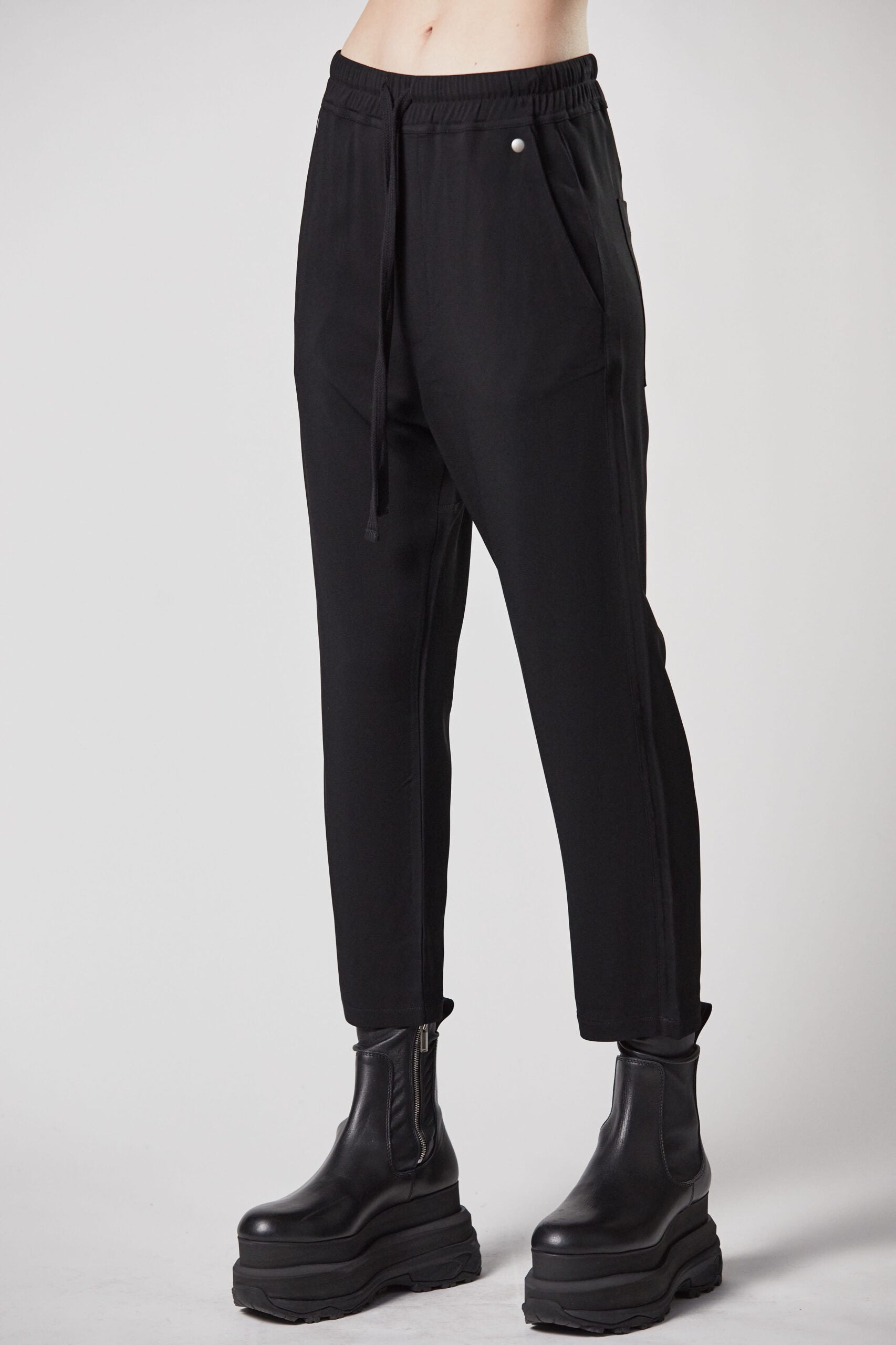 Thom/Krom W ST 393, Black, Hose
