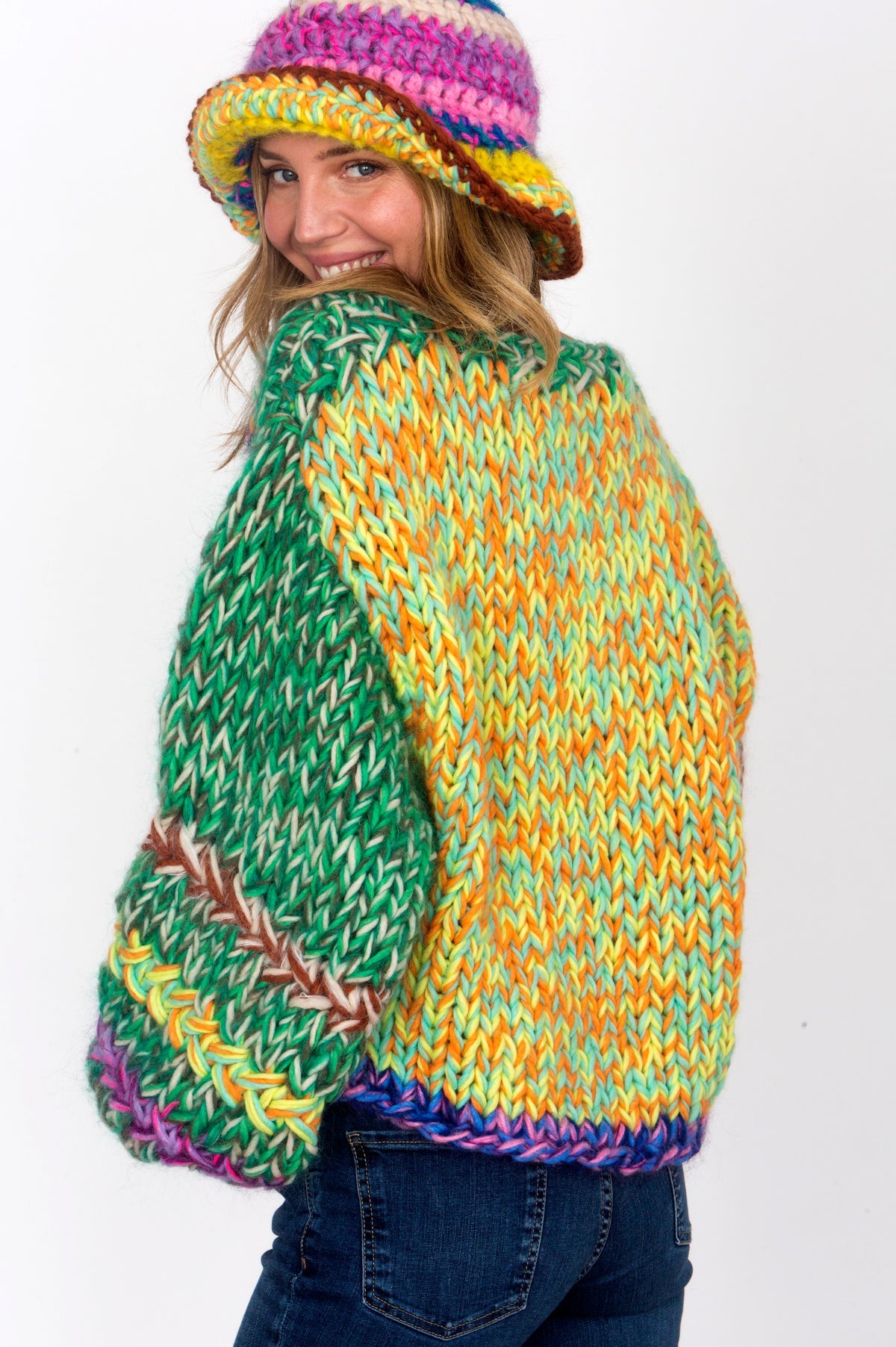 Daiko, Sweater