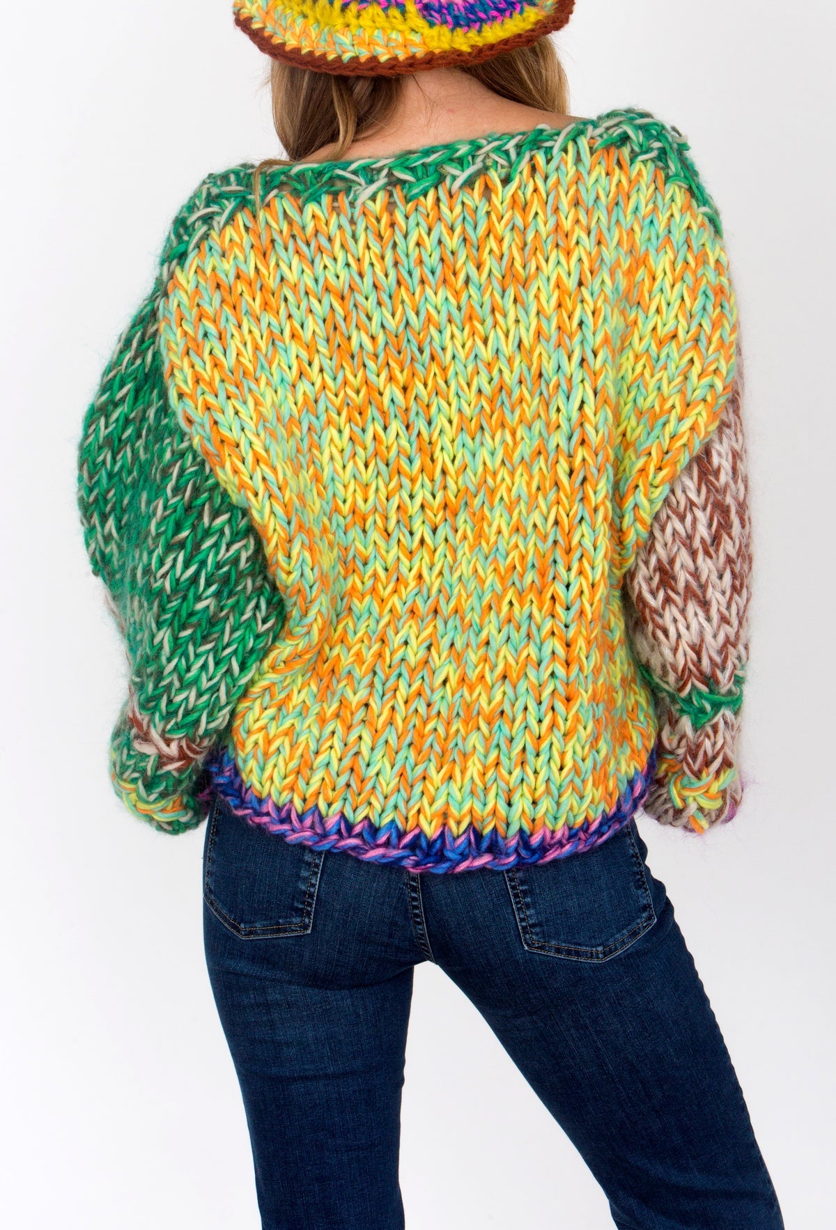 Daiko, Sweater