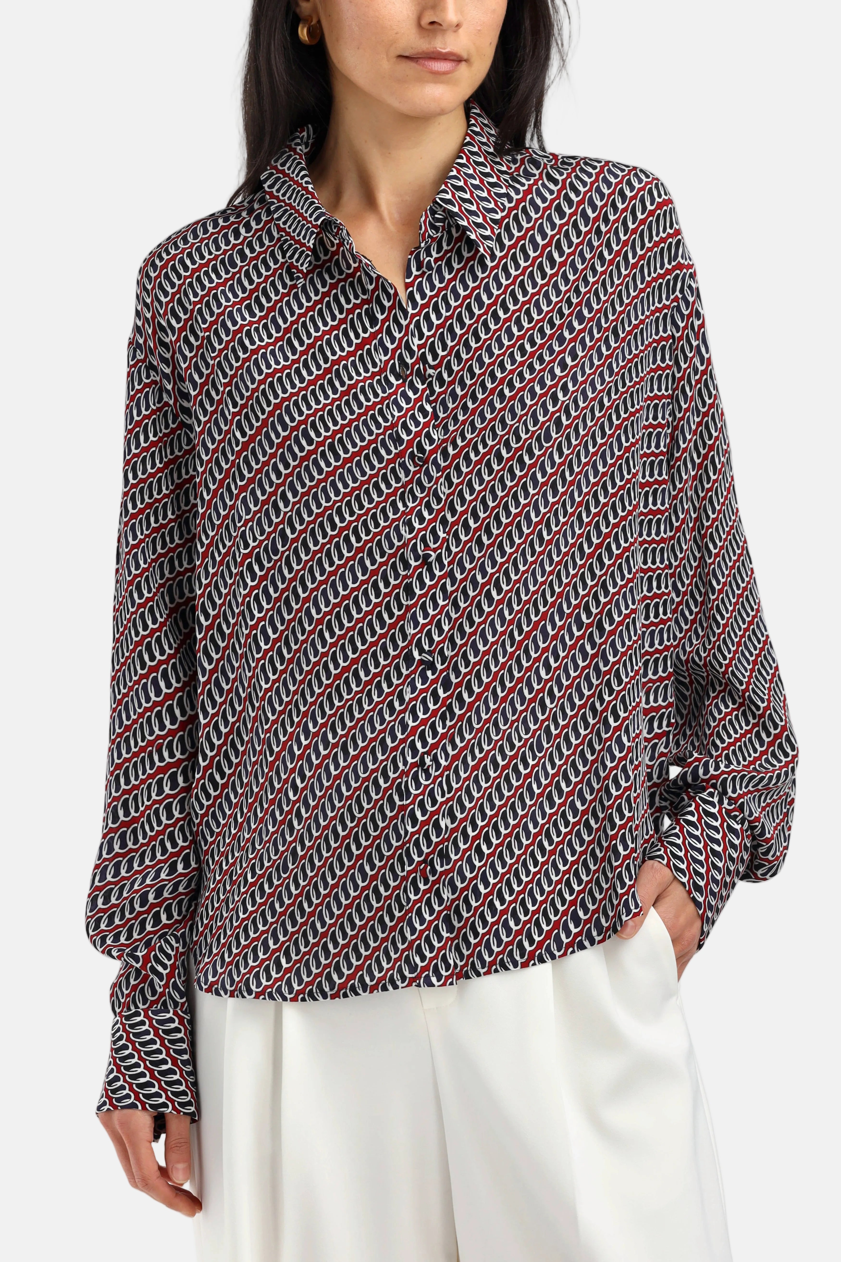 Ladneri Brix, Chain, Hemd