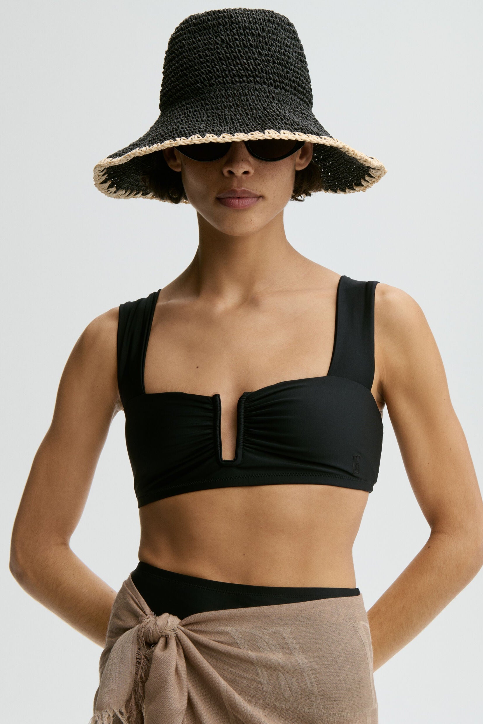 By Malene Birger Strawilla, Black, Hut