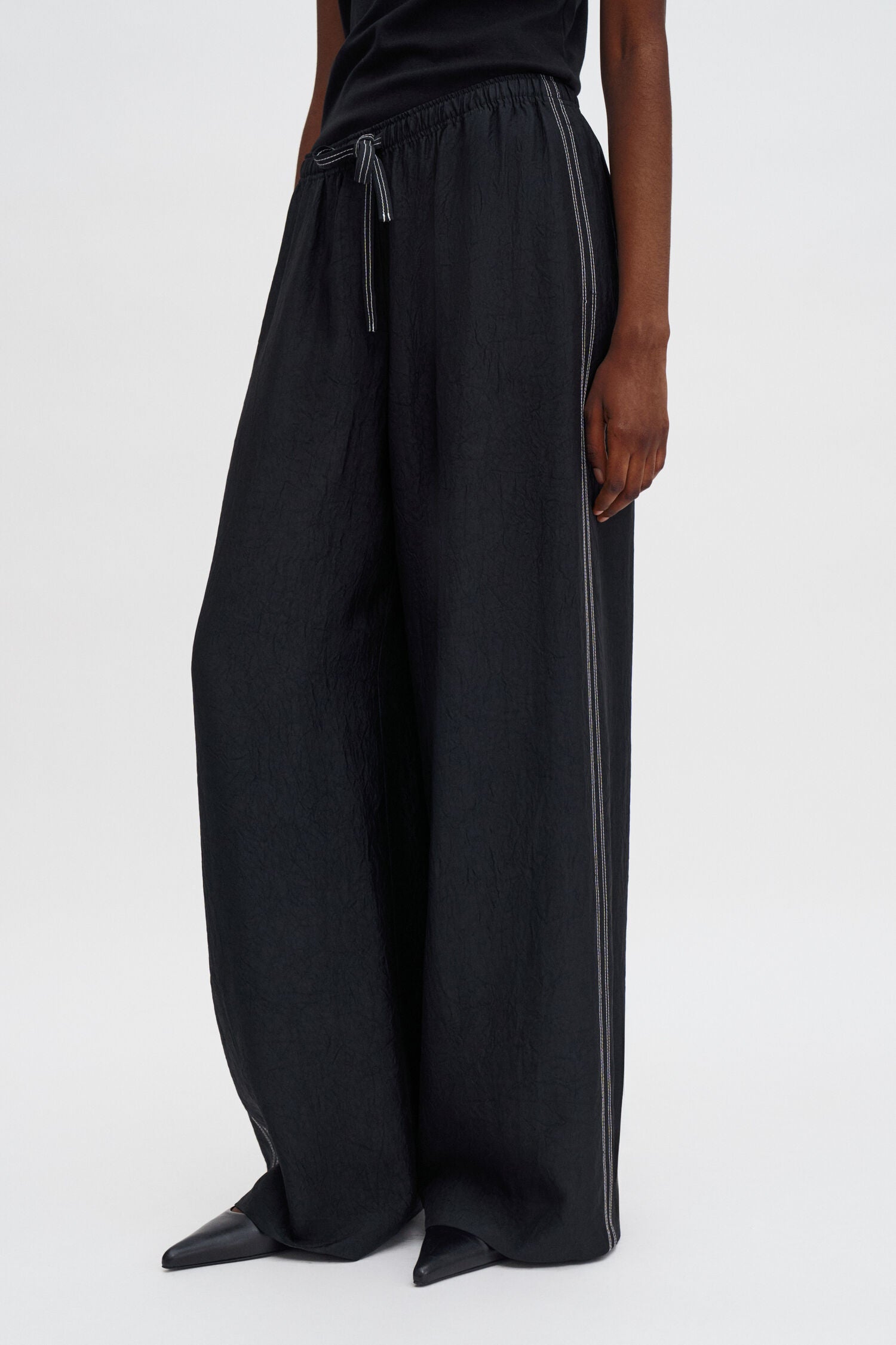 Filippa K, Eve Draped, Schwarz, Hose