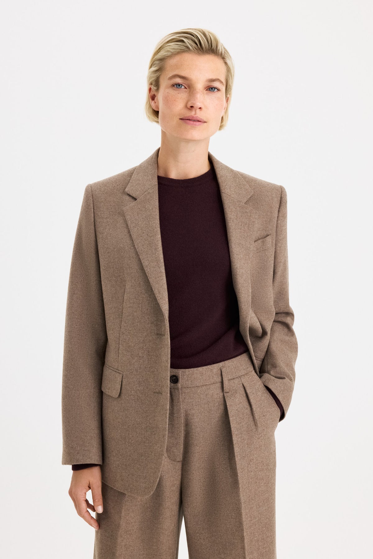 Filippa K Delilah Flannel Driftwood Blazer in Beige – Ansicht 2