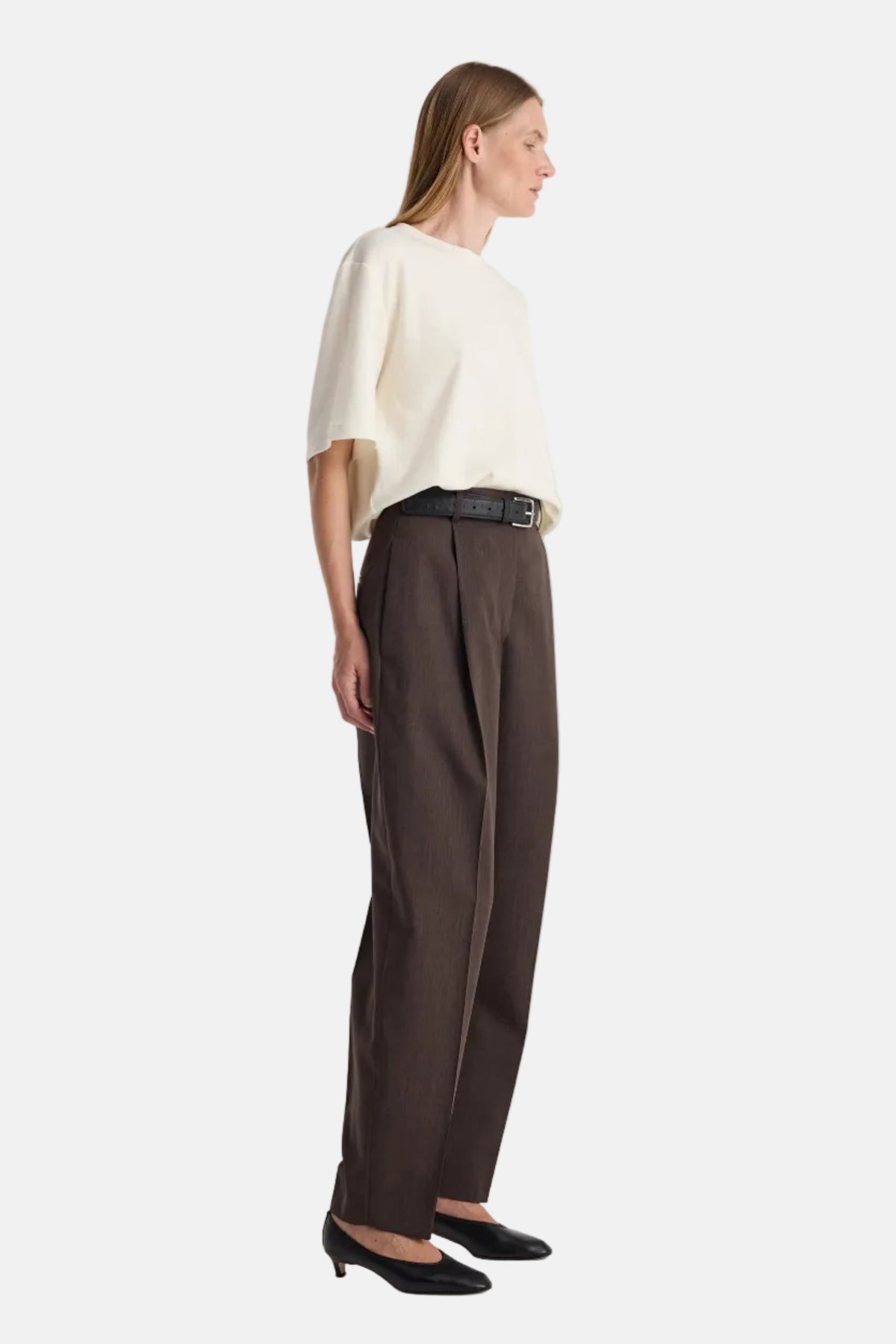 Róhe Daria Single Pleat Straight leg Hose in Dark Brown, Ansicht 3