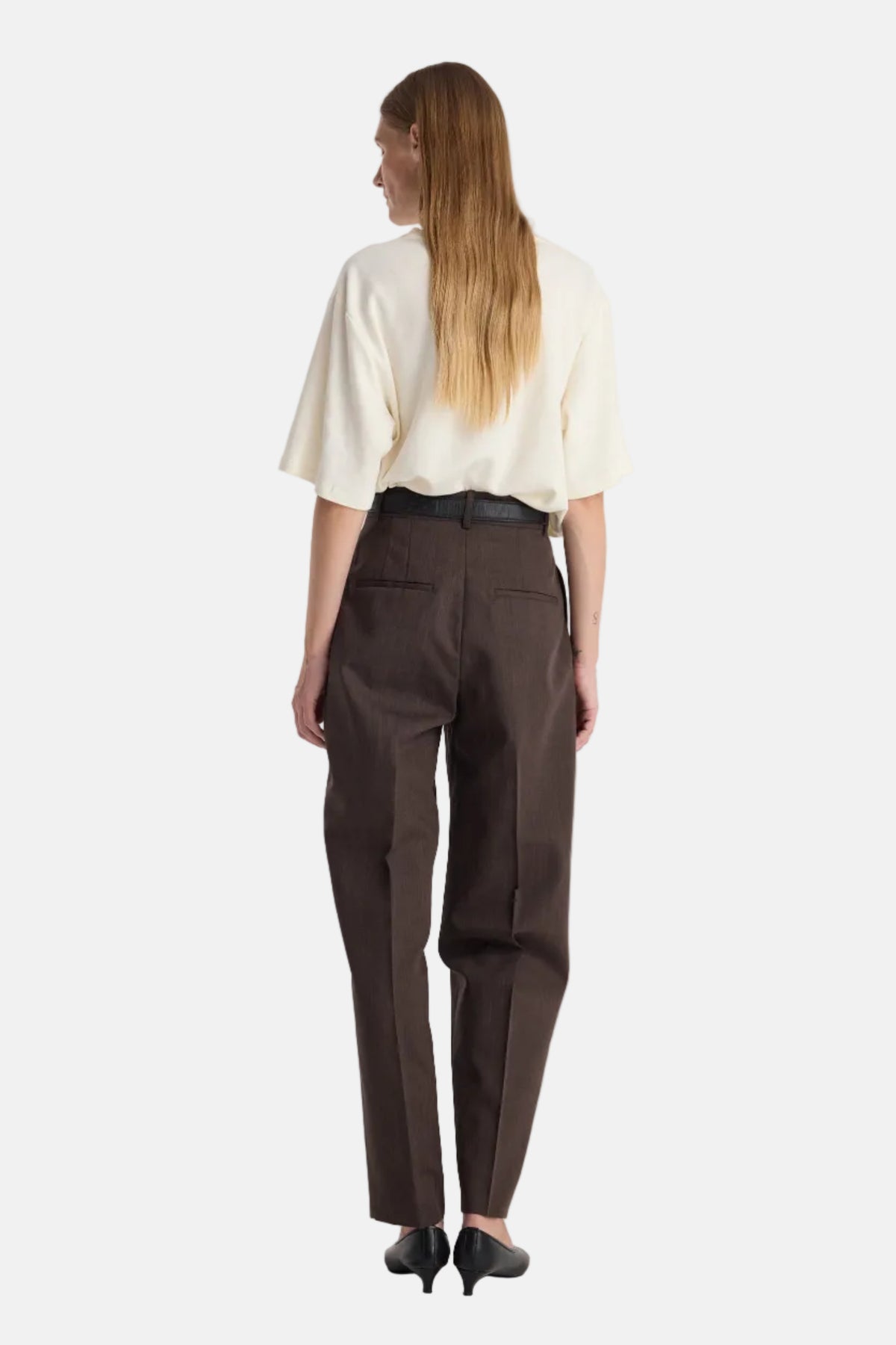 Róhe Daria Single Pleat Straight leg Hose in Dark Brown, Ansicht 5