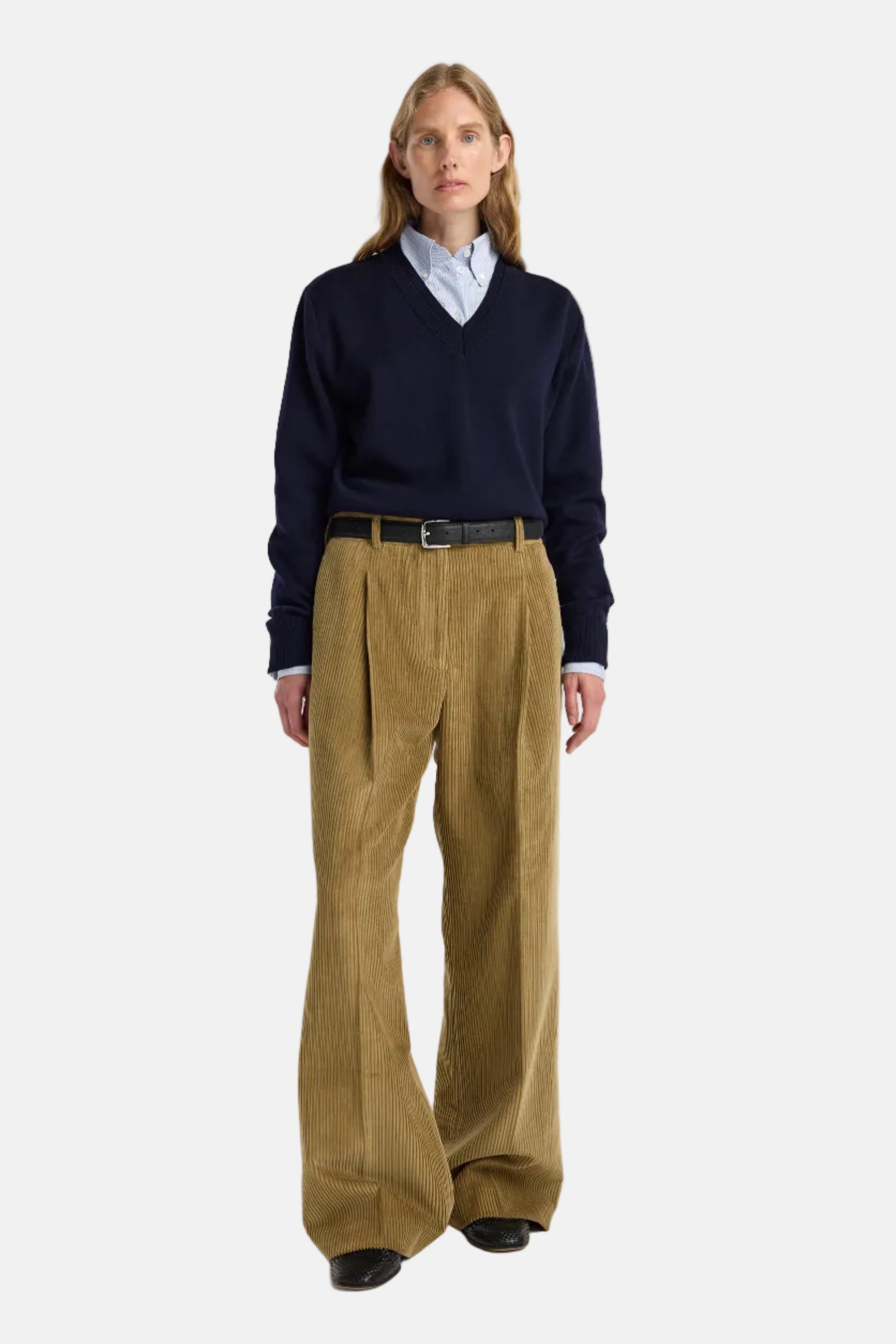 Róhe Ted Low Waist Corduroy Hose in Beige – Ansicht 2