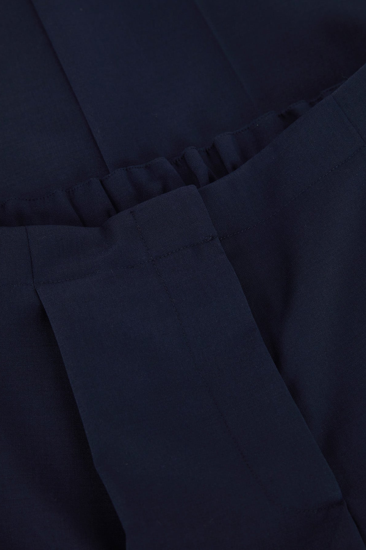 8PM Mary, Blue, Hose