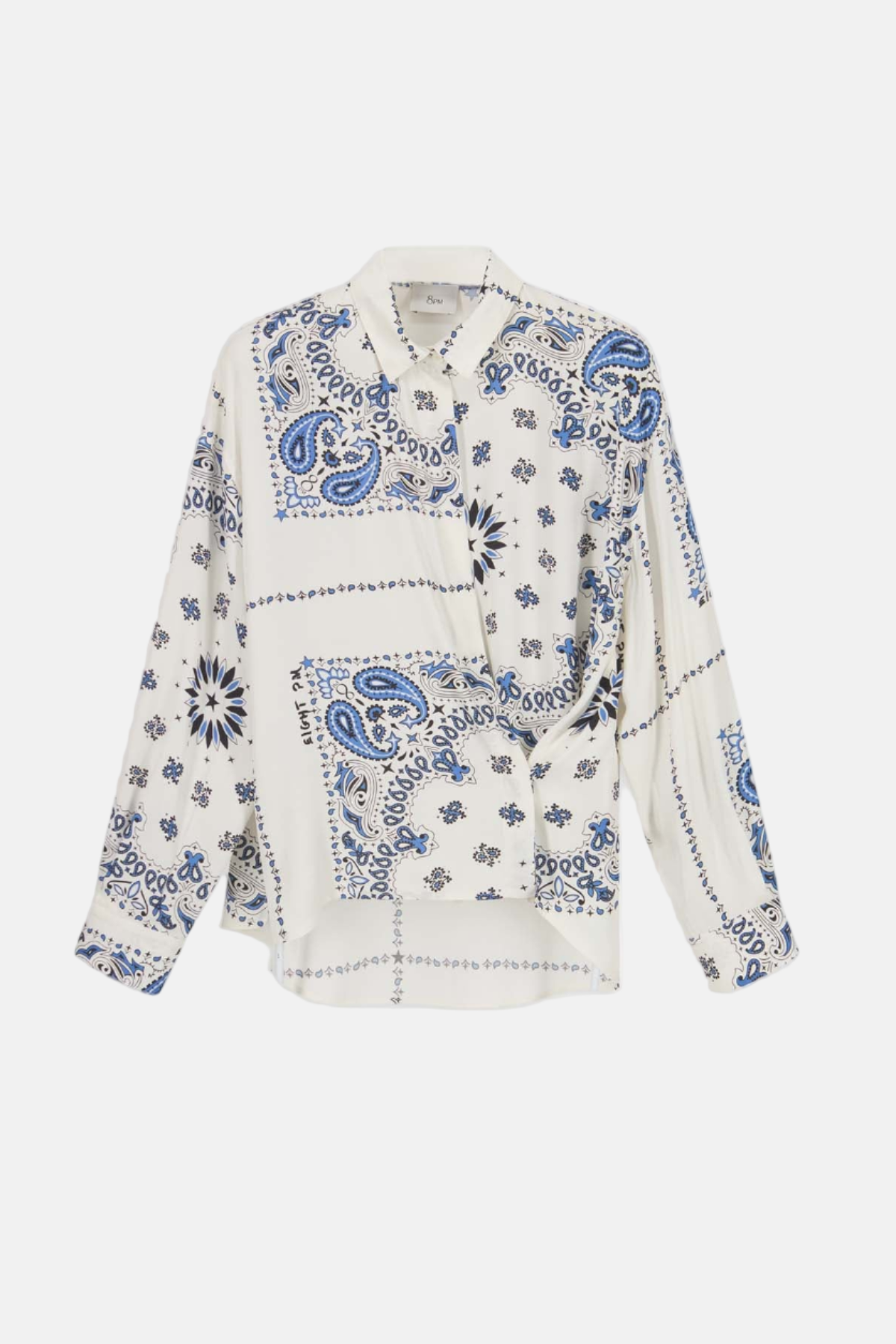 8PM Cannes-A Bluse in Butter mit blauem Bandana-Print, Vorderansicht.