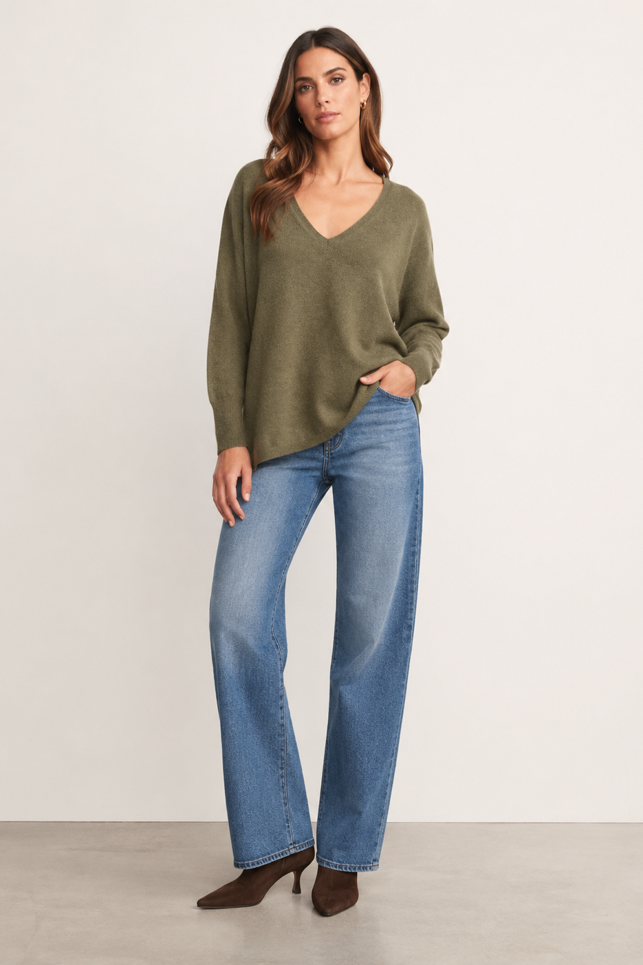 Kujten Minie Kaki Chine V-Neck Pulllover Pullover in Grun – Ansicht 2