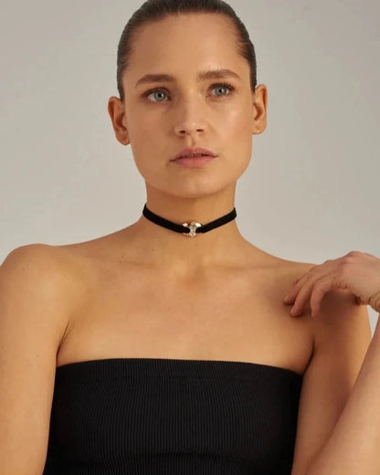 Lucie Choker, Black