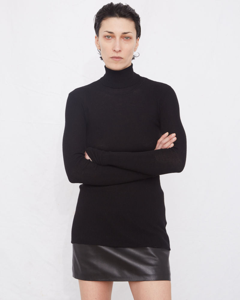Leather mini skirt black
